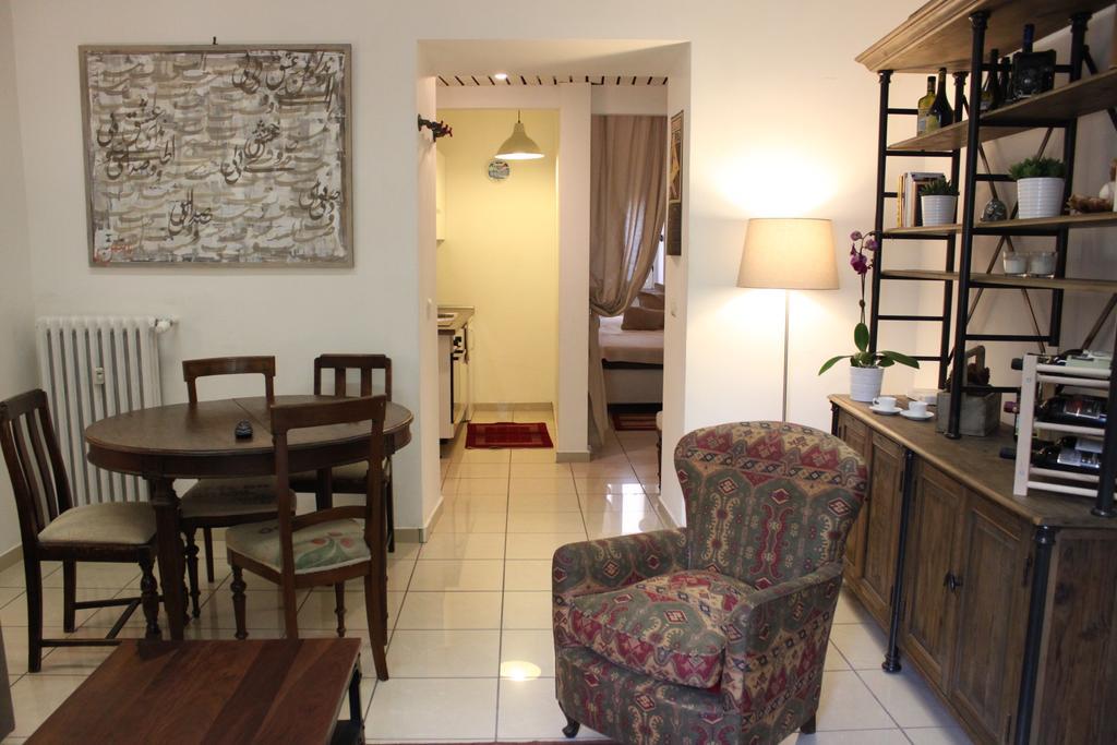 Maison Yassi Piazza Del Popolo ローマ 部屋 写真