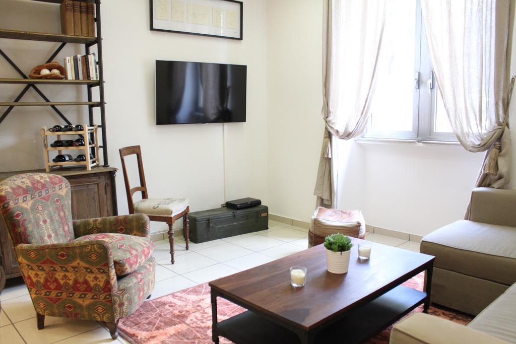 Maison Yassi Piazza Del Popolo ローマ 部屋 写真